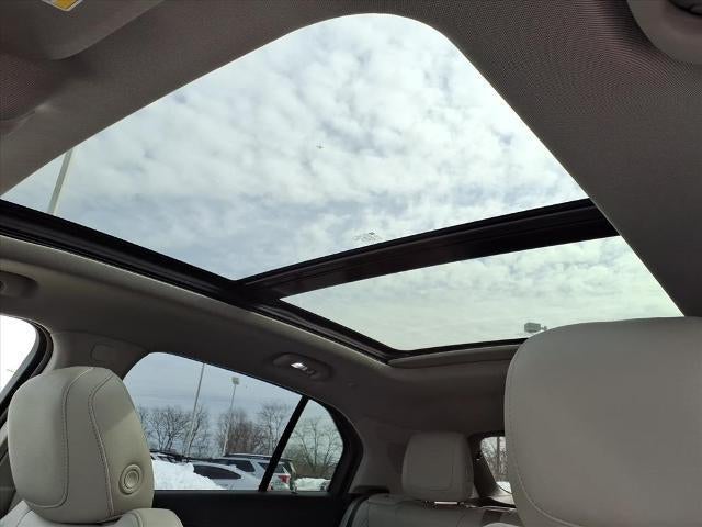 2023 Cadillac XT4 AWD Luxury