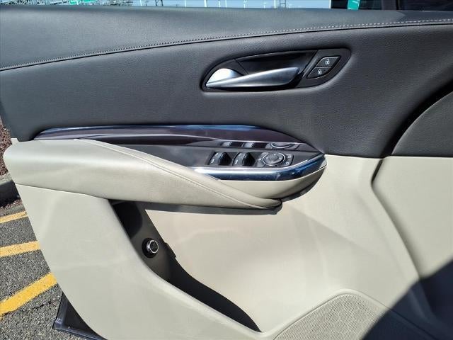 2023 Cadillac XT4 AWD Luxury