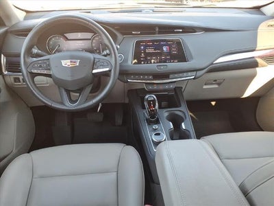 2023 Cadillac XT4 AWD Luxury