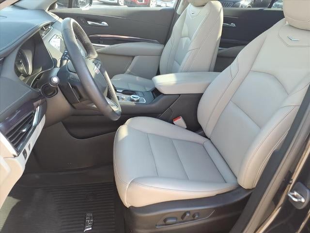 2023 Cadillac XT4 AWD Luxury