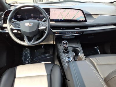 2025 Cadillac XT4 FWD Premium Luxury