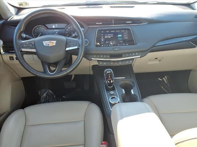 2023 Cadillac XT4 AWD Premium Luxury