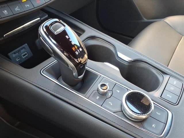 2022 Cadillac XT4 AWD Premium Luxury