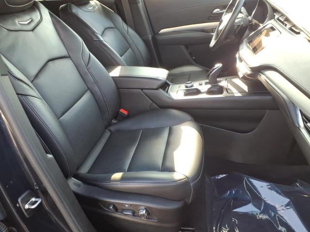 2023 Cadillac XT4 AWD Premium Luxury