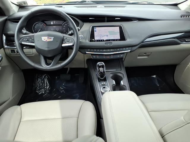 2023 Cadillac XT4 AWD Premium Luxury