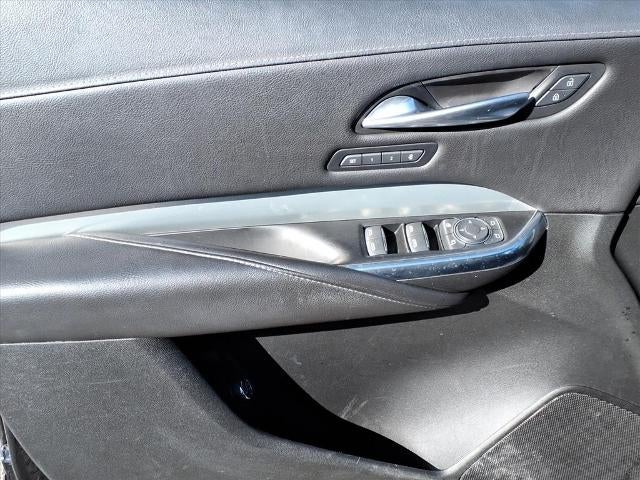 2022 Cadillac XT4 AWD Premium Luxury