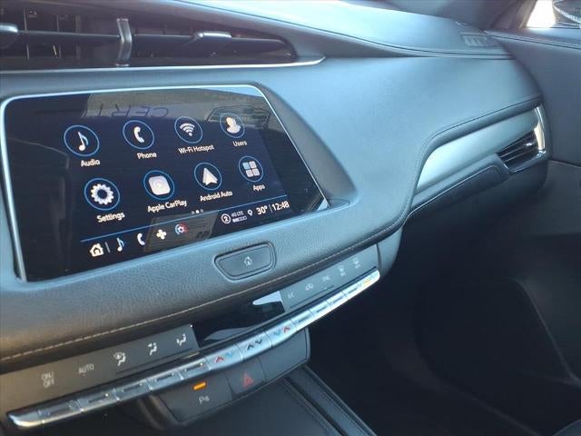 2022 Cadillac XT4 AWD Premium Luxury