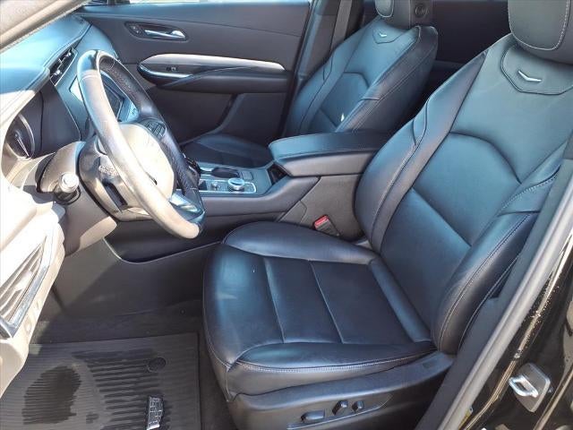 2022 Cadillac XT4 AWD Premium Luxury