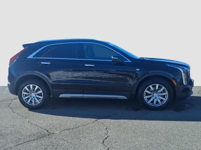 2022 Cadillac XT4 AWD Premium Luxury