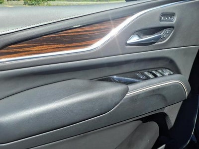 2023 Cadillac Escalade ESV 4WD Premium Luxury